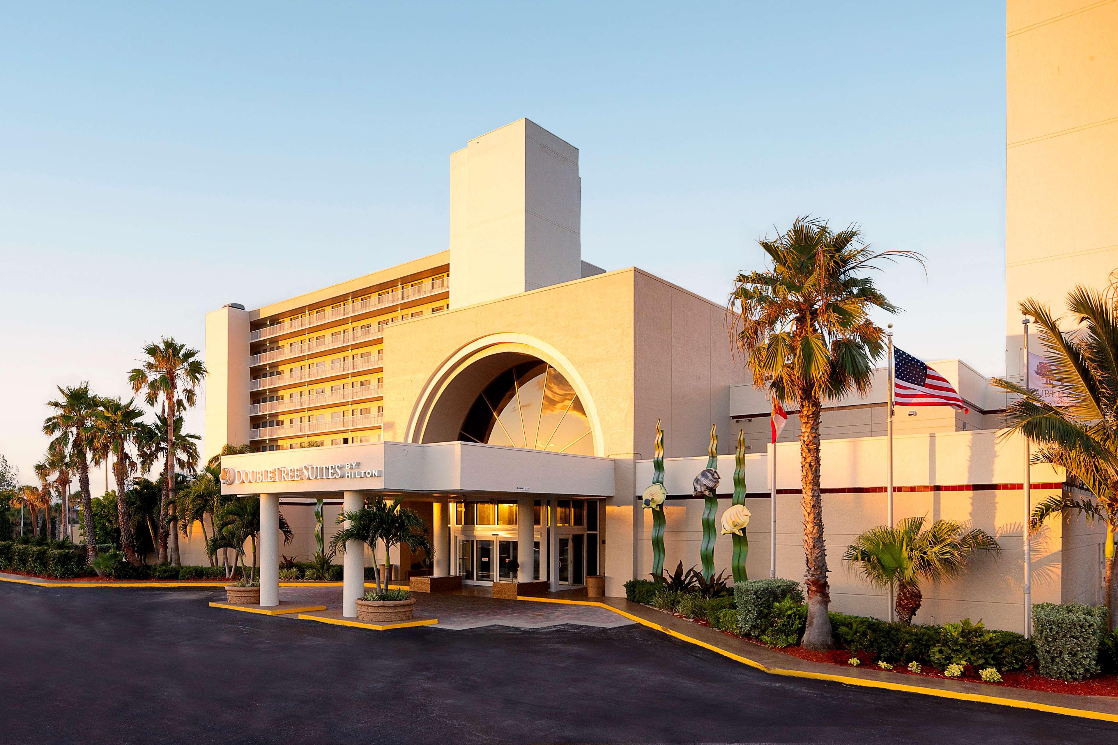 Doubletree Suites By Hilton Melbourne Beach Oceanfront Exterior foto