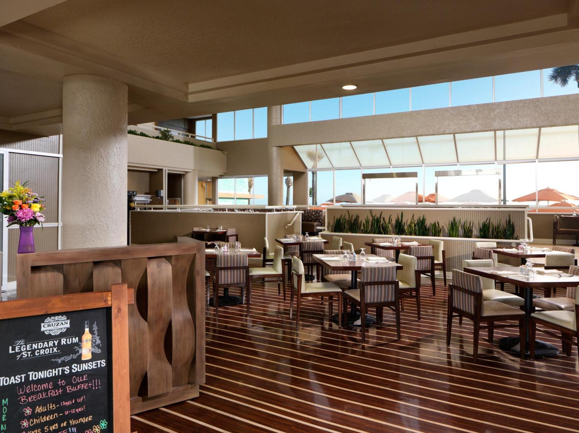 Doubletree Suites By Hilton Melbourne Beach Oceanfront Exterior foto