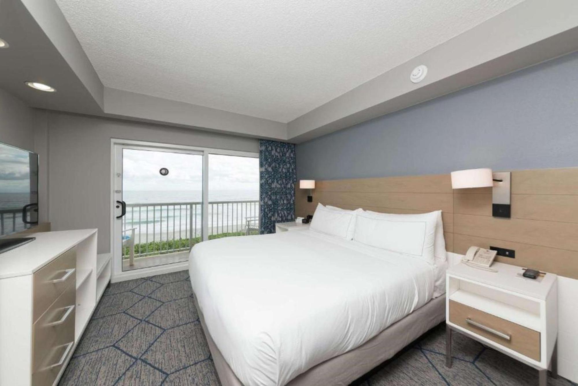 Doubletree Suites By Hilton Melbourne Beach Oceanfront Exterior foto